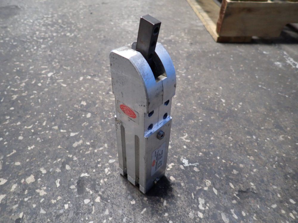 Destaco 6 Bar Toggle Clamp - 81l20-10100