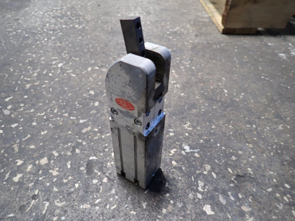 Destaco 6 Bar Toggle Clamp - 81l20-10100