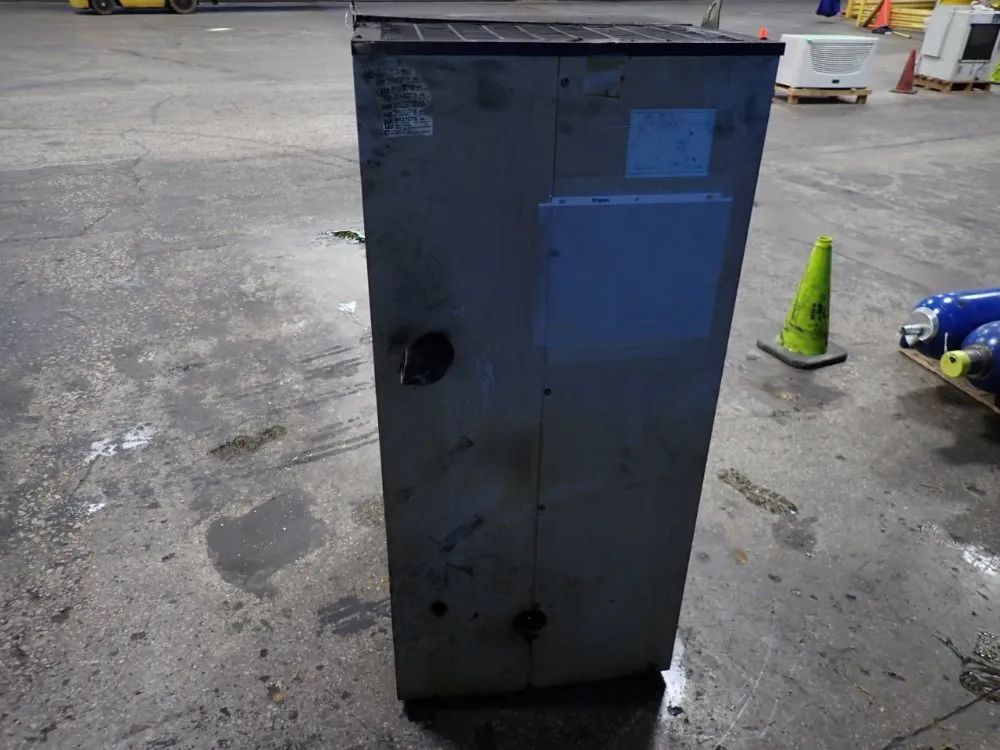 Daikin Industries Ltd Oil Cooling Unit - Akz908