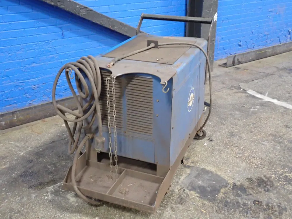 Miller 450 Amps Welder - Deltaweld 450