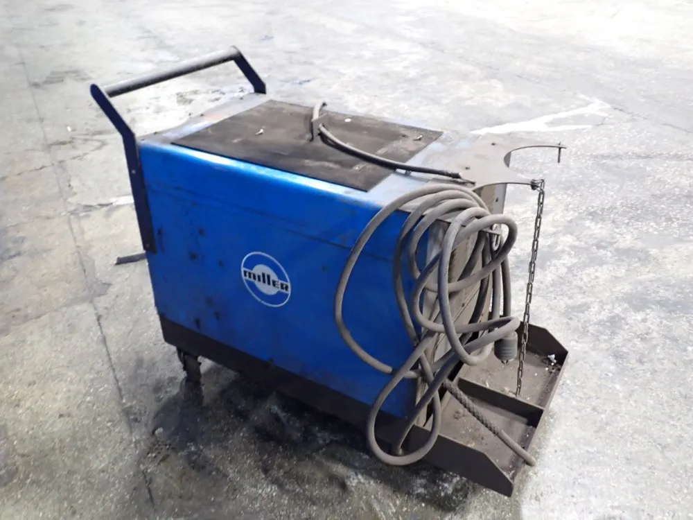 Miller 450 Amps Welder - Deltaweld 450