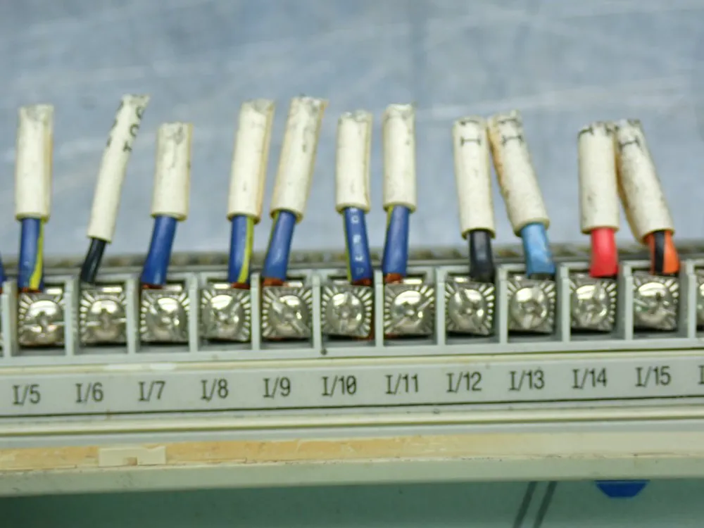 Allen Bradley Memory: 1kb Micrologix-1000 32-point Controller - 1761-l32bwb