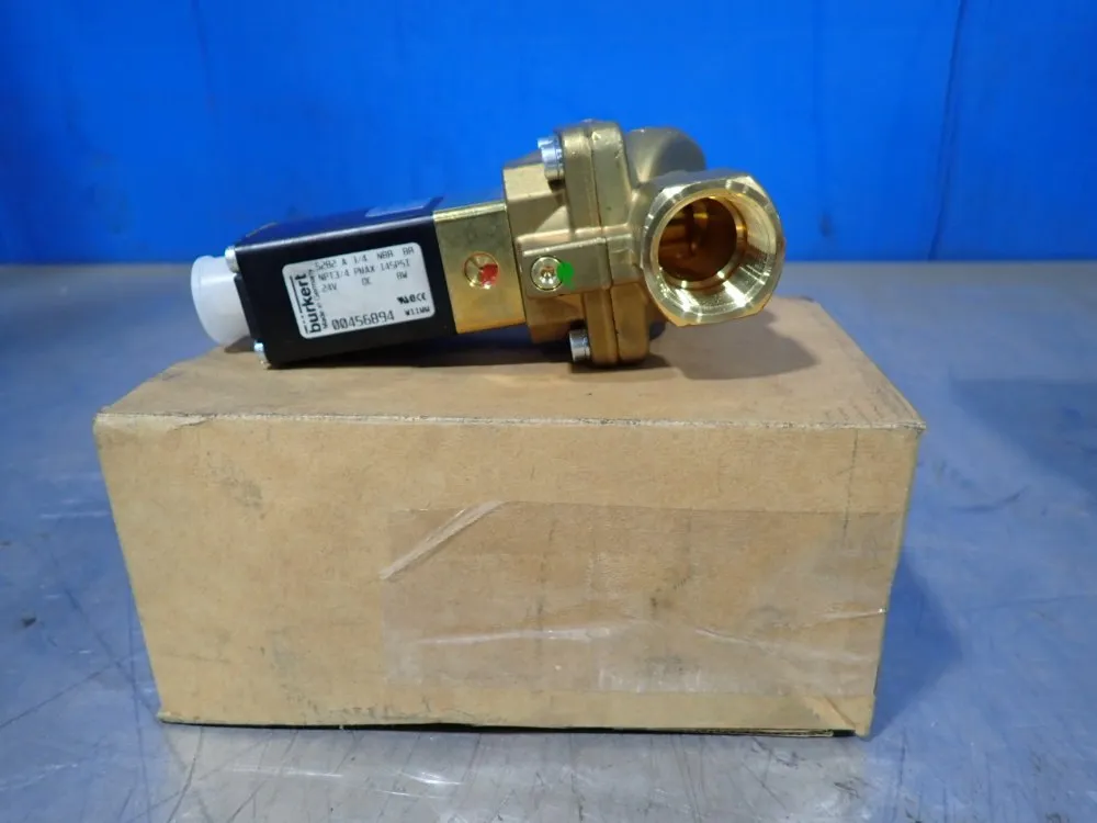 Burkert 145 Psi Solenoid Valve - 5582 A 3/4 Nbr Br 00456894