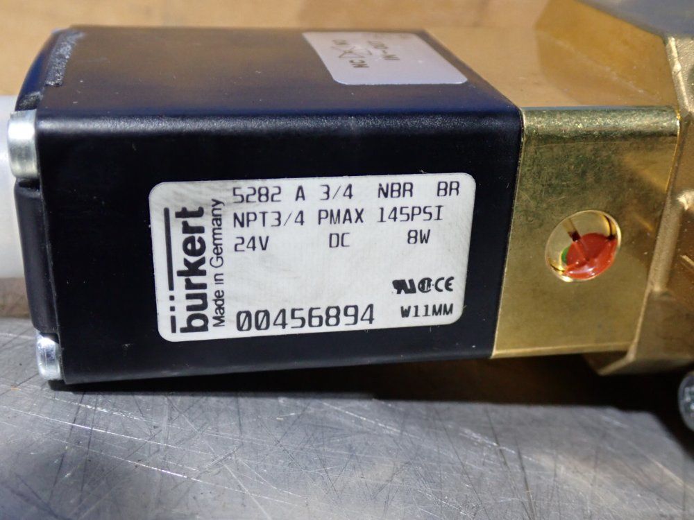 Burkert 145 Psi Solenoid Valve - 5582 A 3/4 Nbr Br 00456894