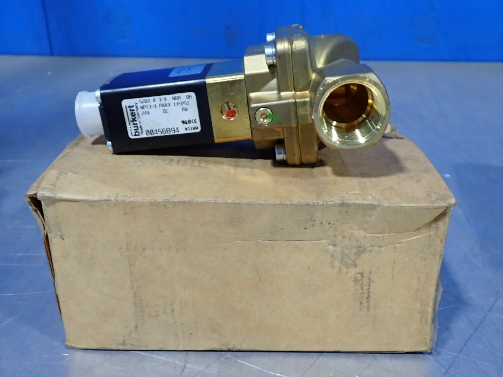 Burkert 145 Psi Solenoid Valve - 5582 A 3/4 Nbr Br 00456894