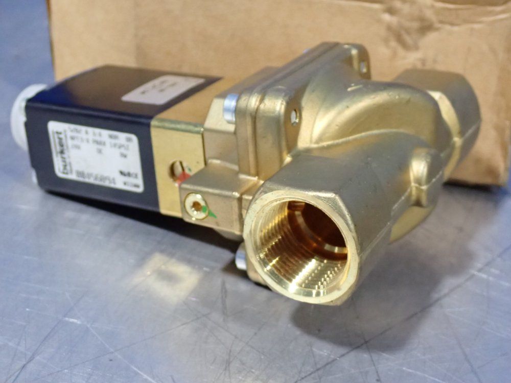 Burkert 145 Psi Solenoid Valve - 5582 A 3/4 Nbr Br 00456894