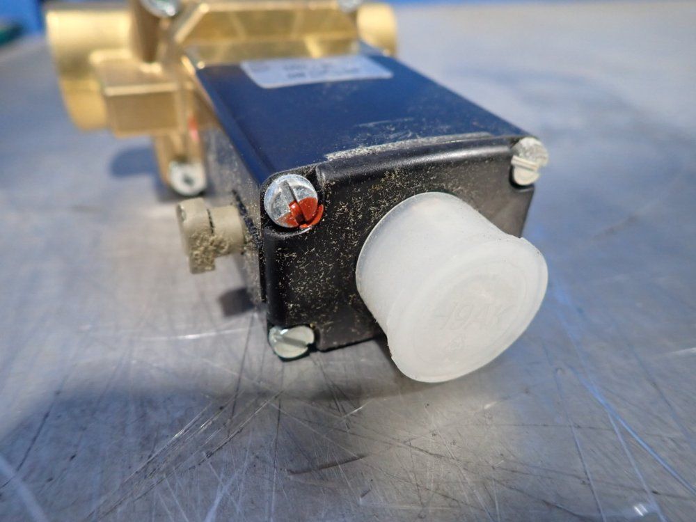 Burkert 145 Psi Solenoid Valve - 00456894