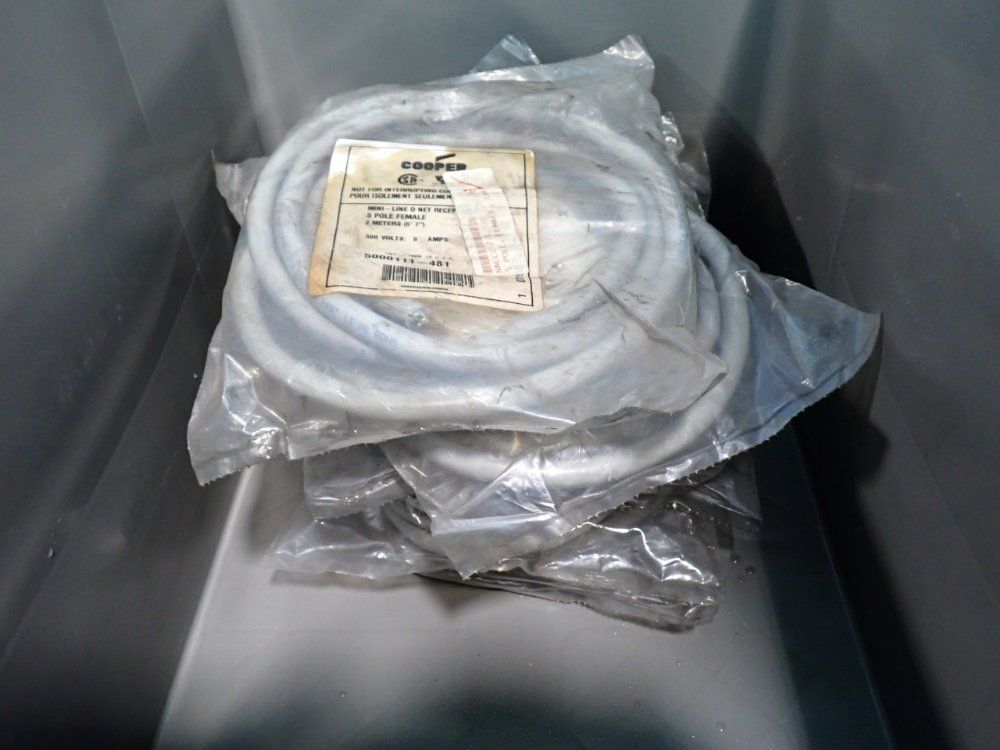 Cooper Mini-line D Net Receptacles