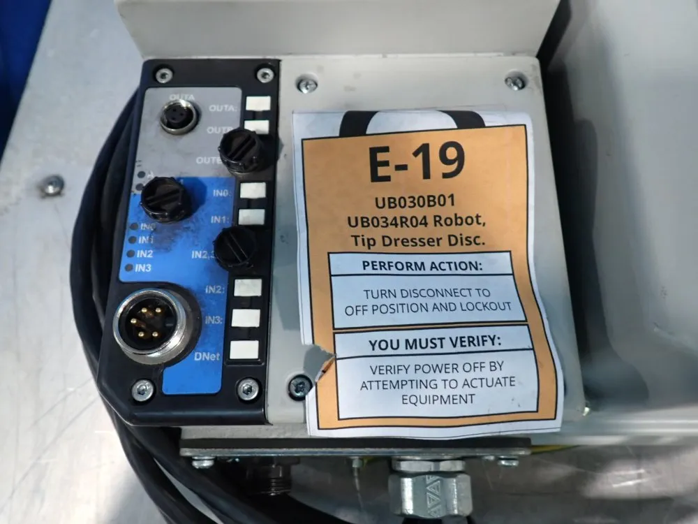 Allen-bradley 3 Hp Armorstart Distributed Motor Controller - 280d-f12z-10c-grw-3-p1