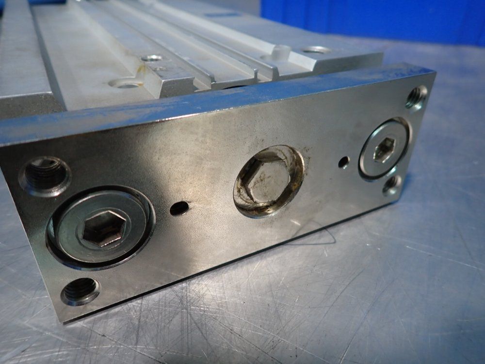 Smc 145 Psi Pneumatic Guided Cylinder - Mgpm50n-200a
