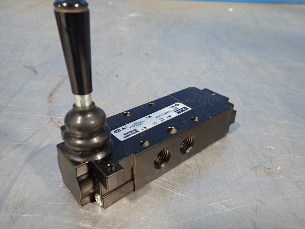 Parker 150 Psi Pneumatic Valve - 529811000