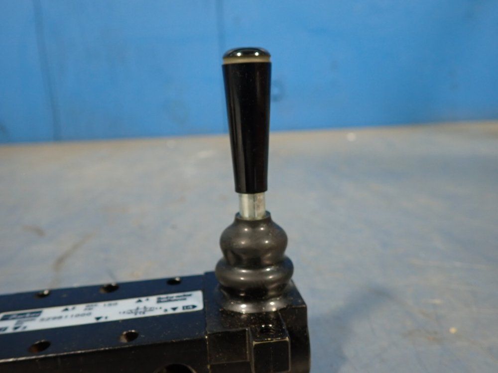 Parker 150 Psi Pneumatic Valve - 529811000