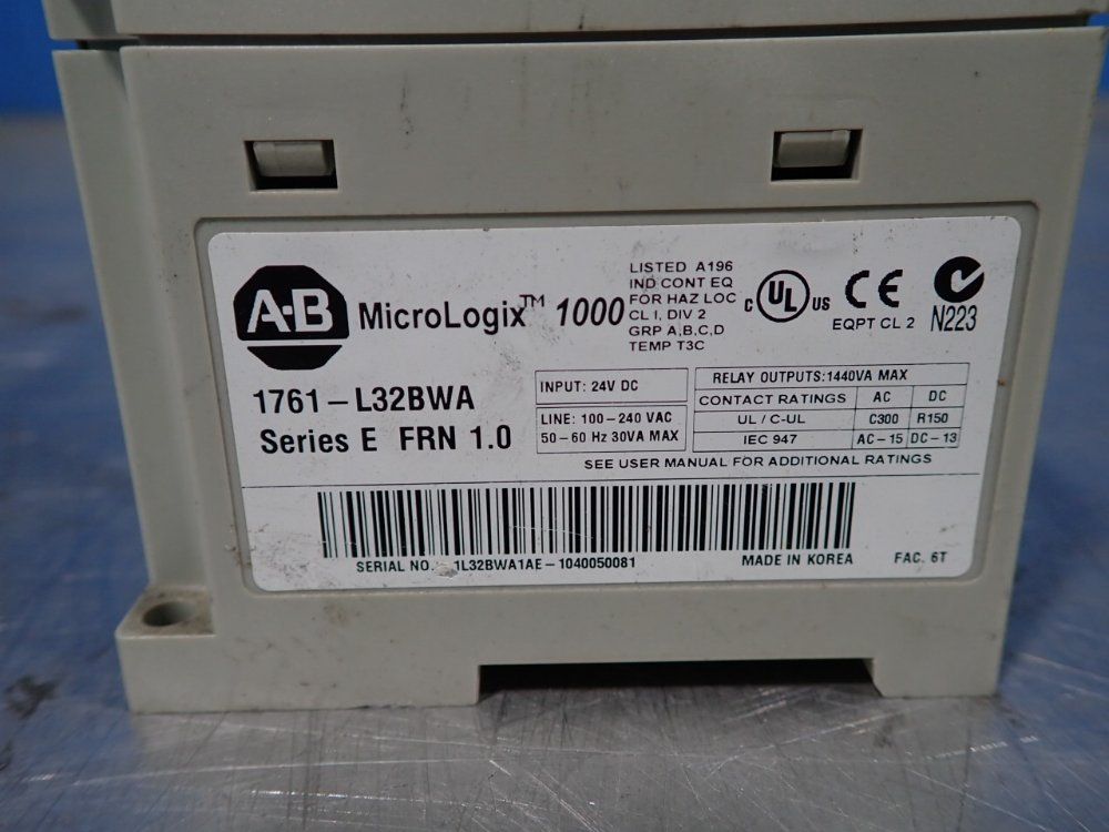 Allen Bradley Programmable Logic Controller - 1761-l32bwa