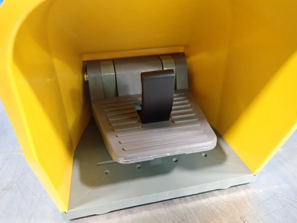 Automation Direct Foot Switch - Aps1211-v0
