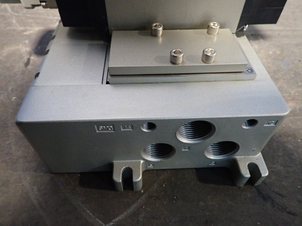 Smc Pneumatic Valve Assembly - Vvs8080-ep