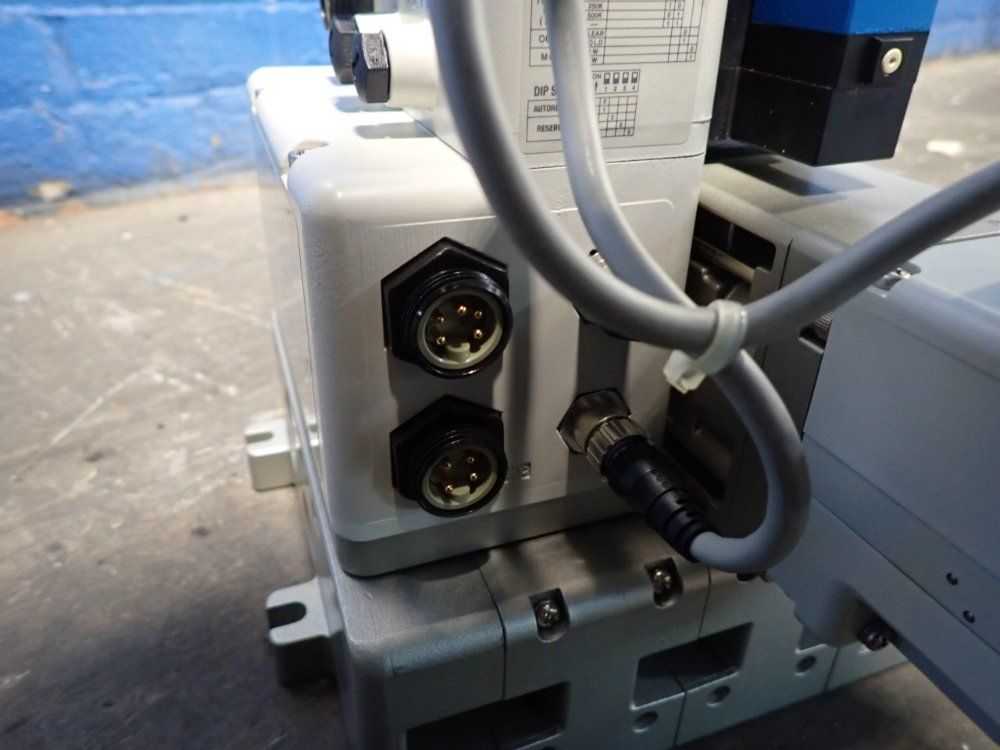 Smc Pneumatic Valve Assembly - Vvs8080-ep