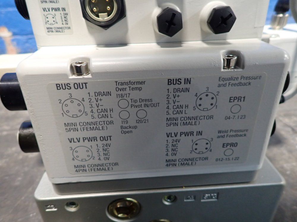 Smc Pneumatic Valve Assembly - Vvs8080-ep