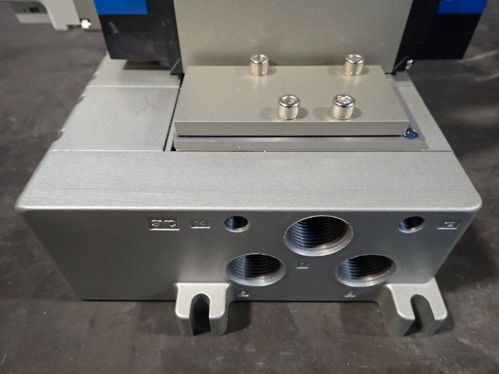 Smc Pneumatic Valve Assembly - Vvs8080-ep