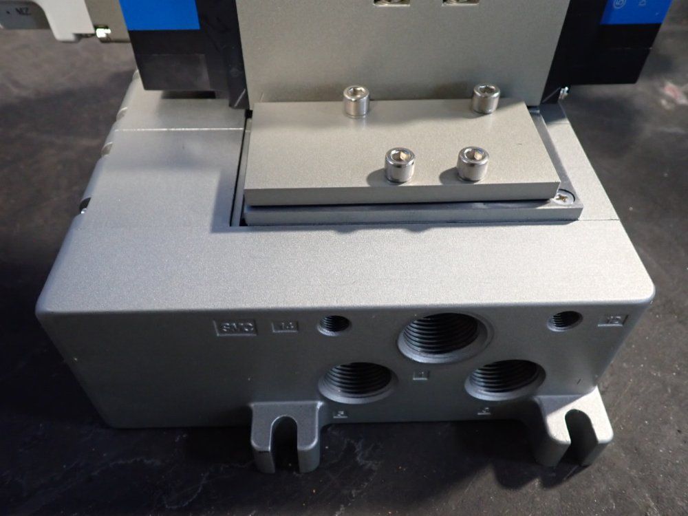 Smc Pneumatic Valve Assembly - Vvs8080-ep