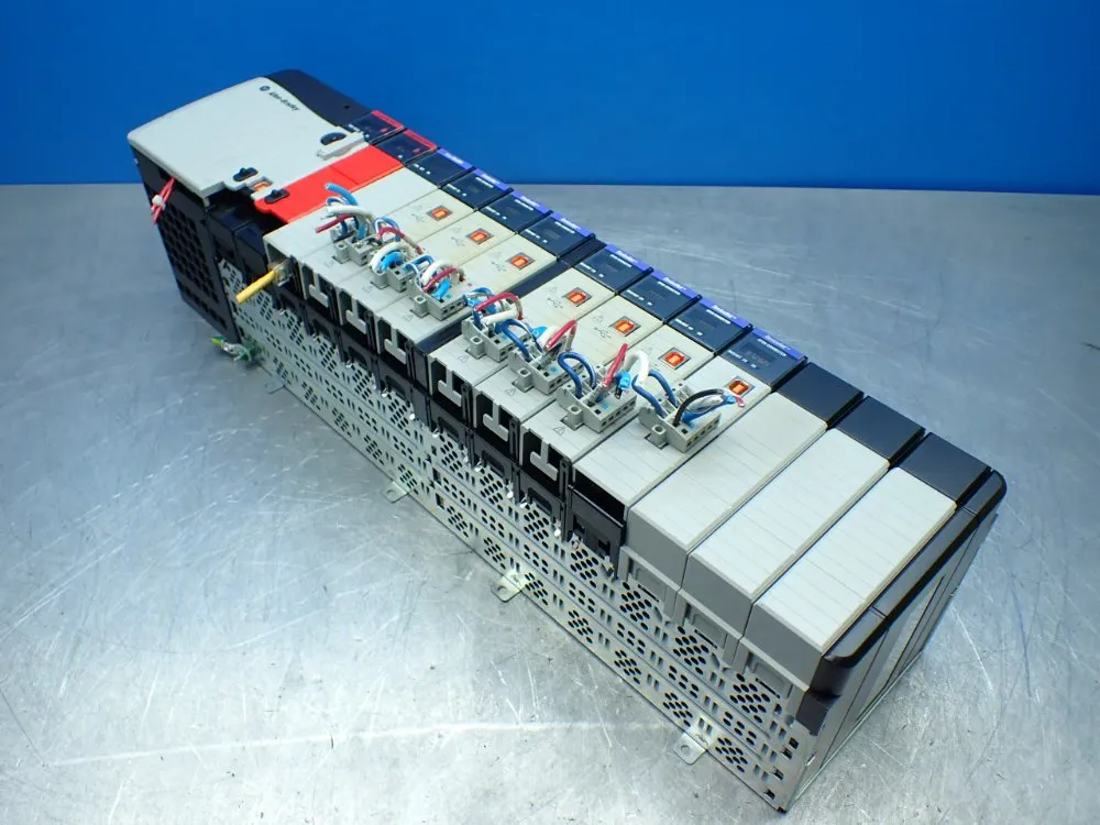 Allen-bradley 13 Slot Chassis W/processor And I/o Modules - 1756-a13