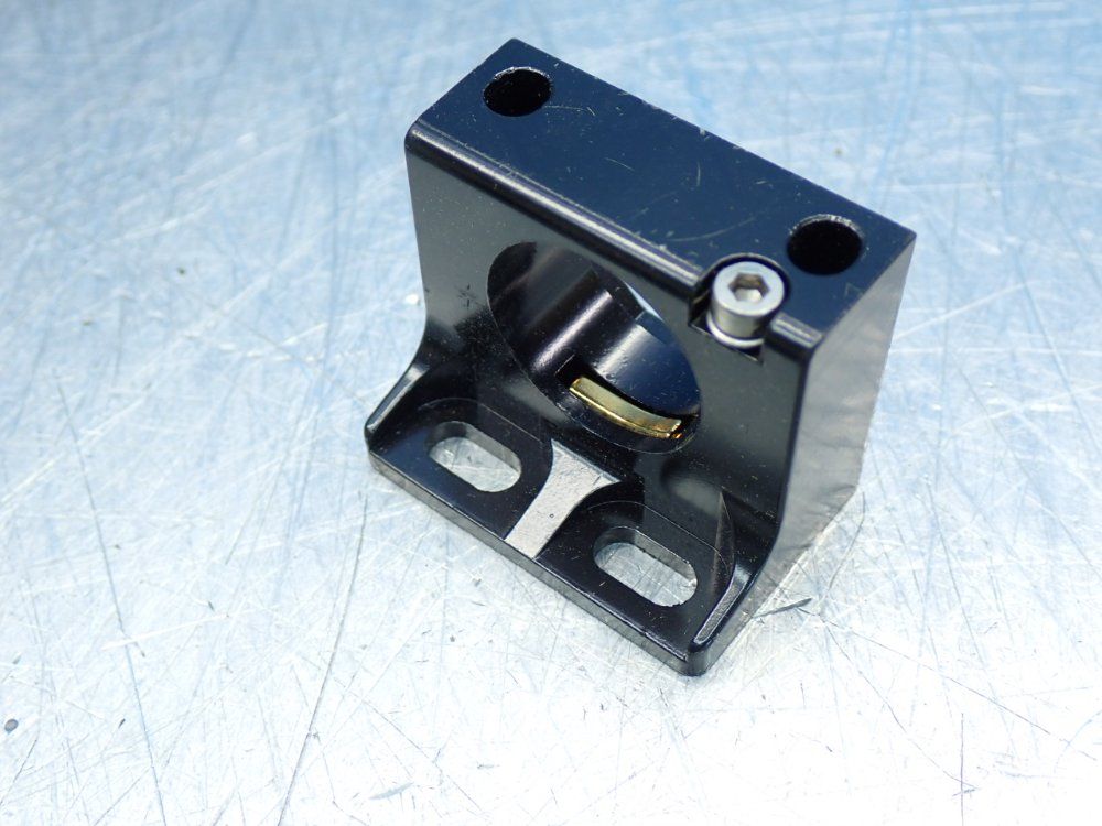 Ifm Inductive Proximity Sensor - Im0033