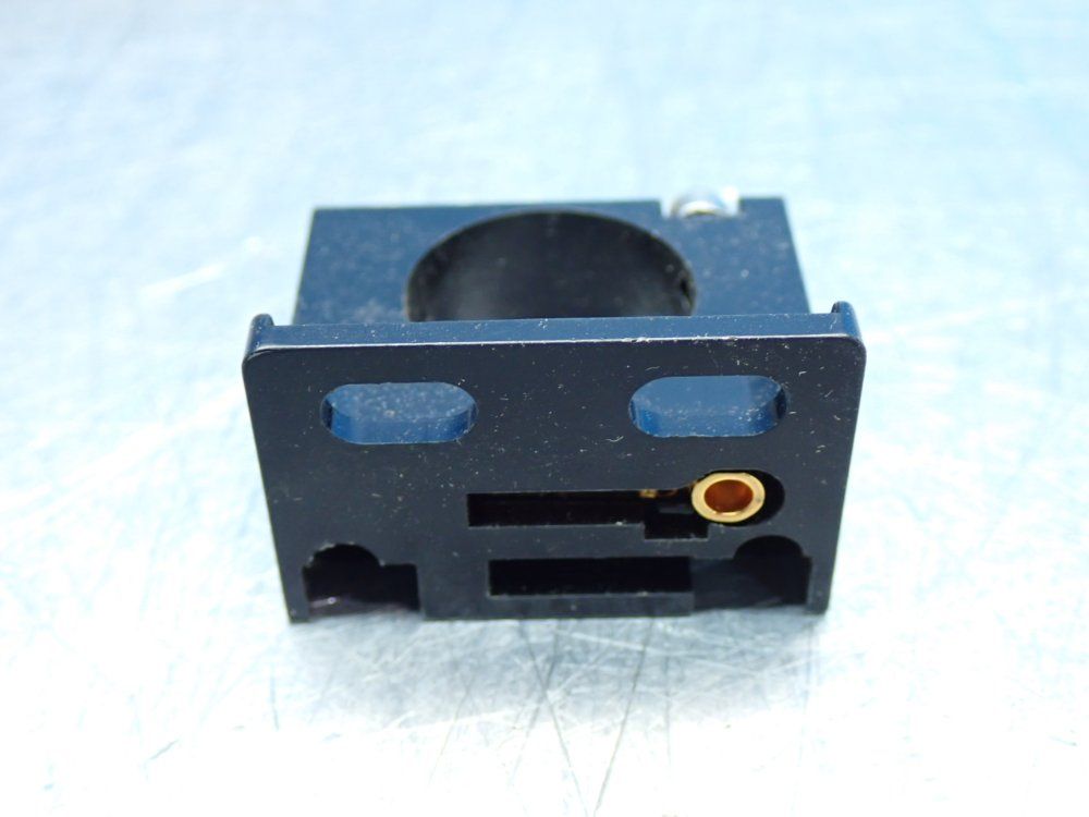 Ifm Inductive Proximity Sensor - Im0033