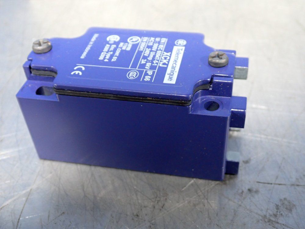 Telemecanique Limit Switches - Xckj1
