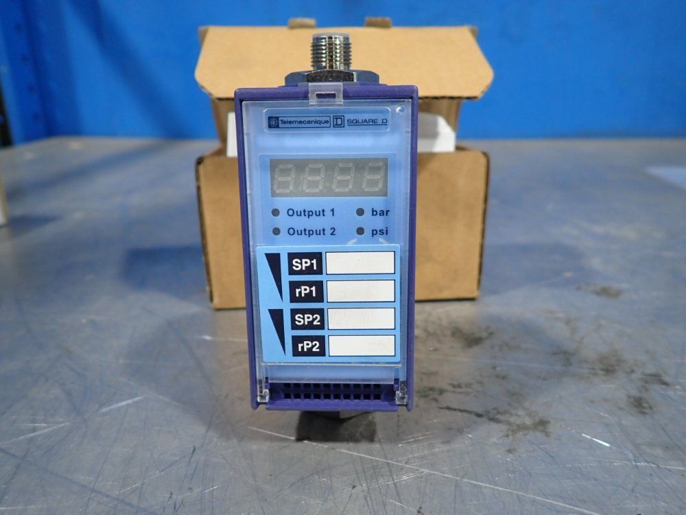 Telemecanique 580 Psi Dual Stage Electronic Pressure Switch - Xml-f010d2039