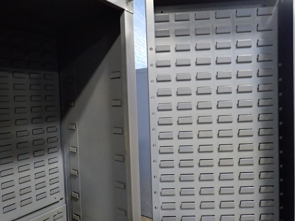Hardware Cabinet