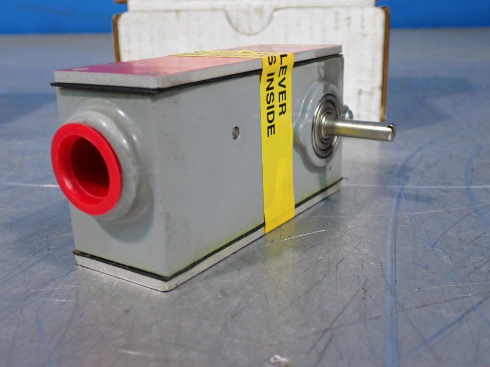 Namco Controls Snap-lock Limit Switches - Ea15030500
