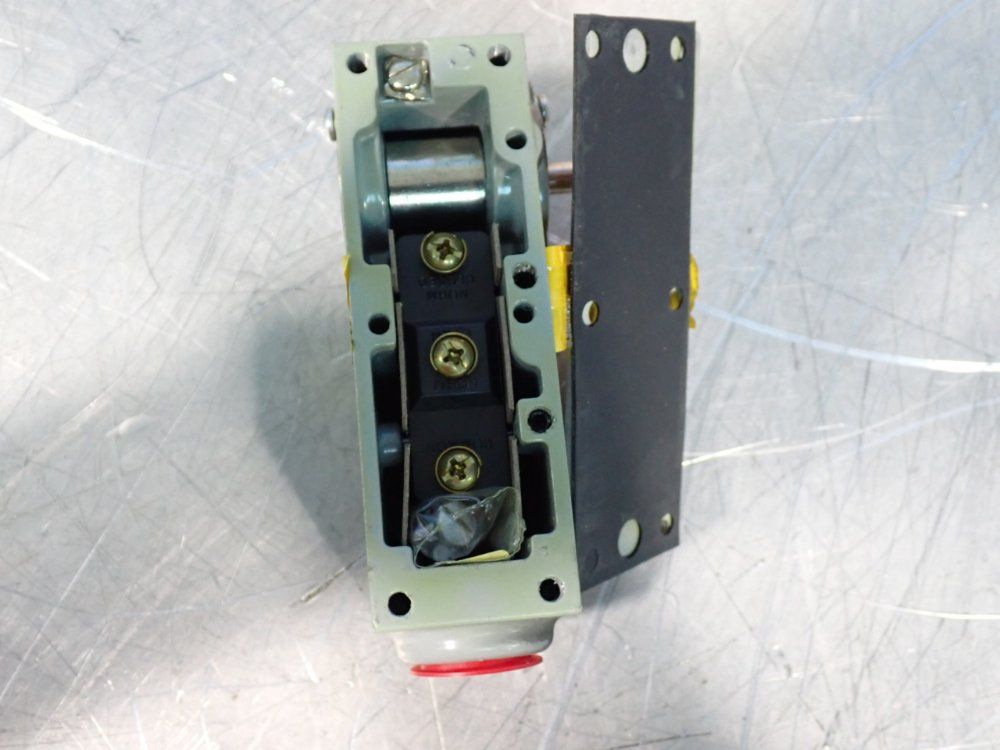 Namco Controls Snap-lock Limit Switches - Ea15030500