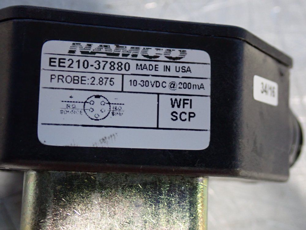 Namco Controls 3000 Psi Misc. Cylindicator Proximity Sensors - Ee210-38760 / Ee210-37880