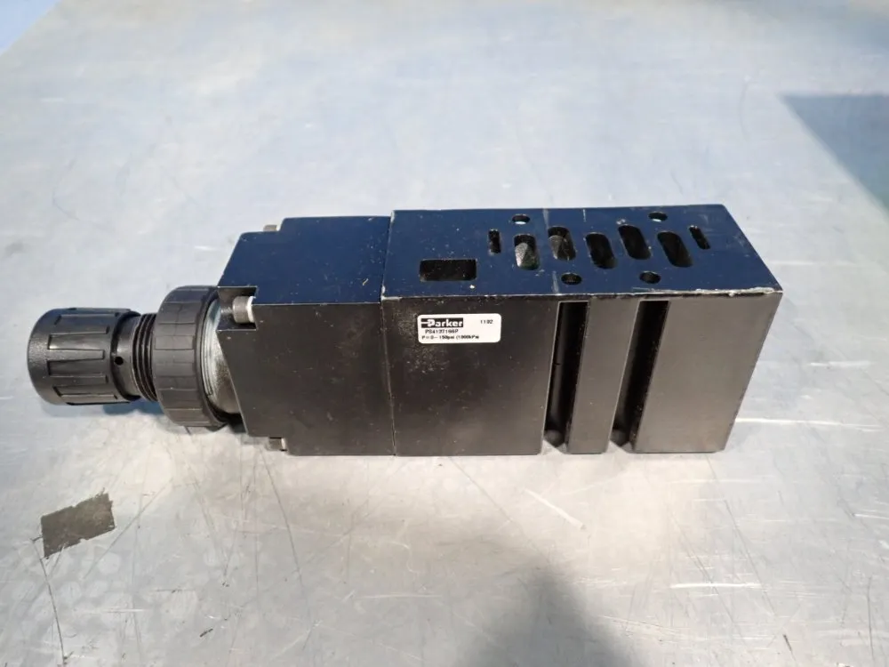 Parker 150 Psi H2 Common Port Sandwich Pressure Regulator - Ps4137166p
