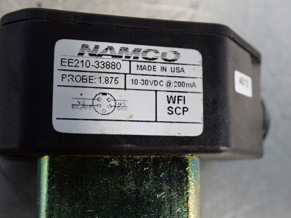 Namco Controls 3000 Psi Cylindicator Proximity Sensors - Ee210-33880