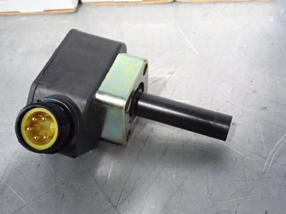 Namco Controls 3000 Psi Cylindicator Proximity Sensors - Ee210-33880