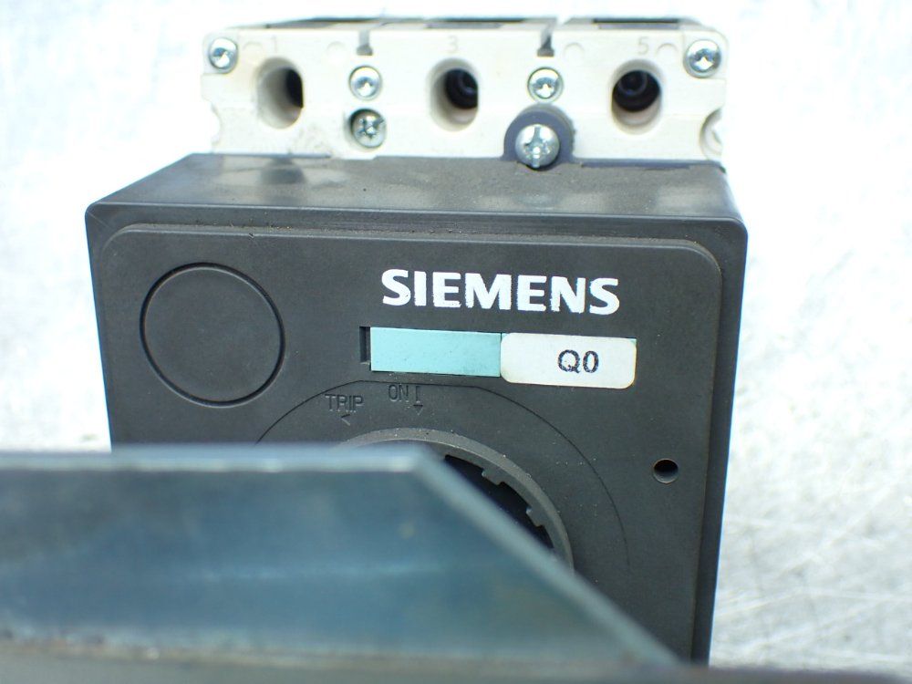 Siemens Sentron Circuit Breaker - 3vl1110-2ke30-0aa0