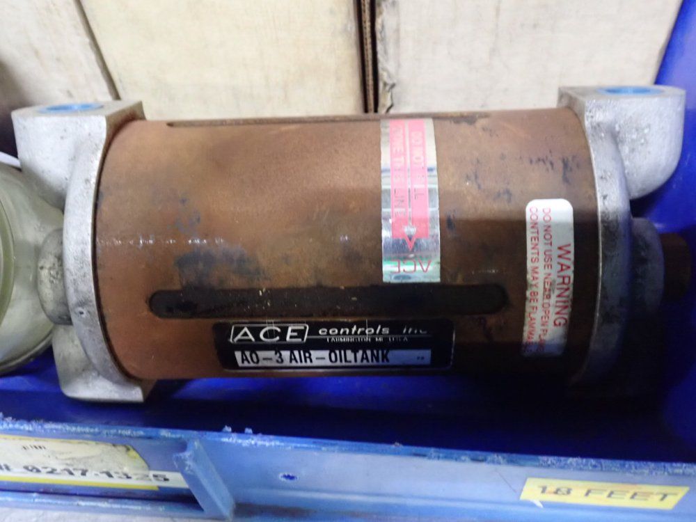 Lubricators & Oil Tank