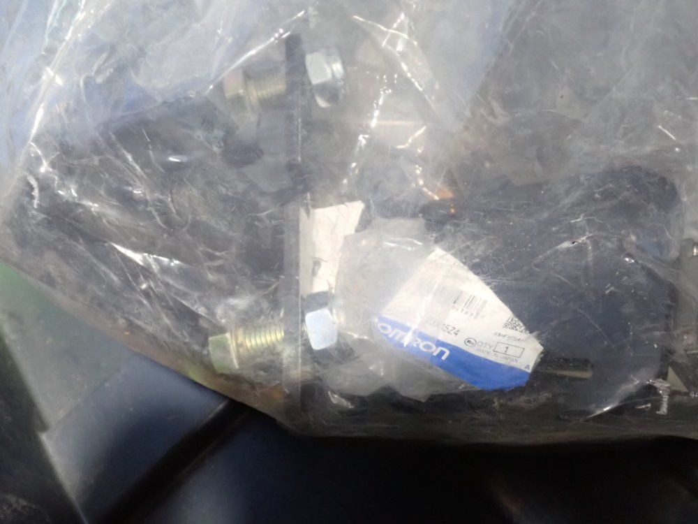 Omron Limit Switches - D4a-e20