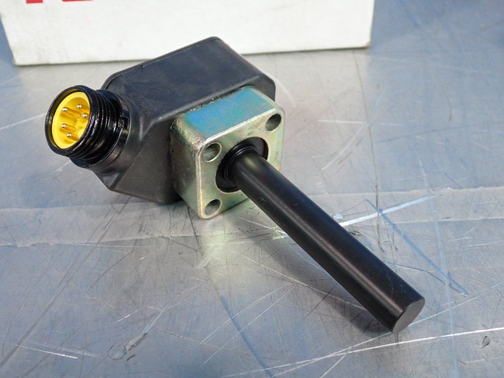 Namco 3000 Psi Cylindicator Proximity Sensors - Ee210-37880