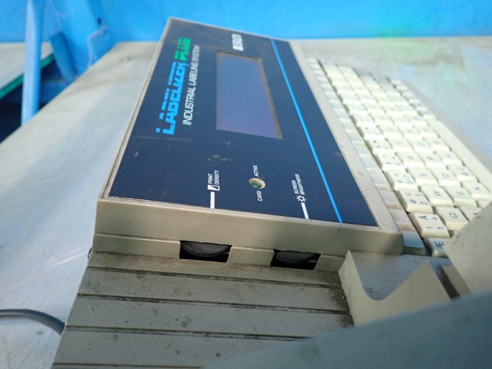 Brady Labelizer Plus Industrial Labeling System - Label And Sign Maker M