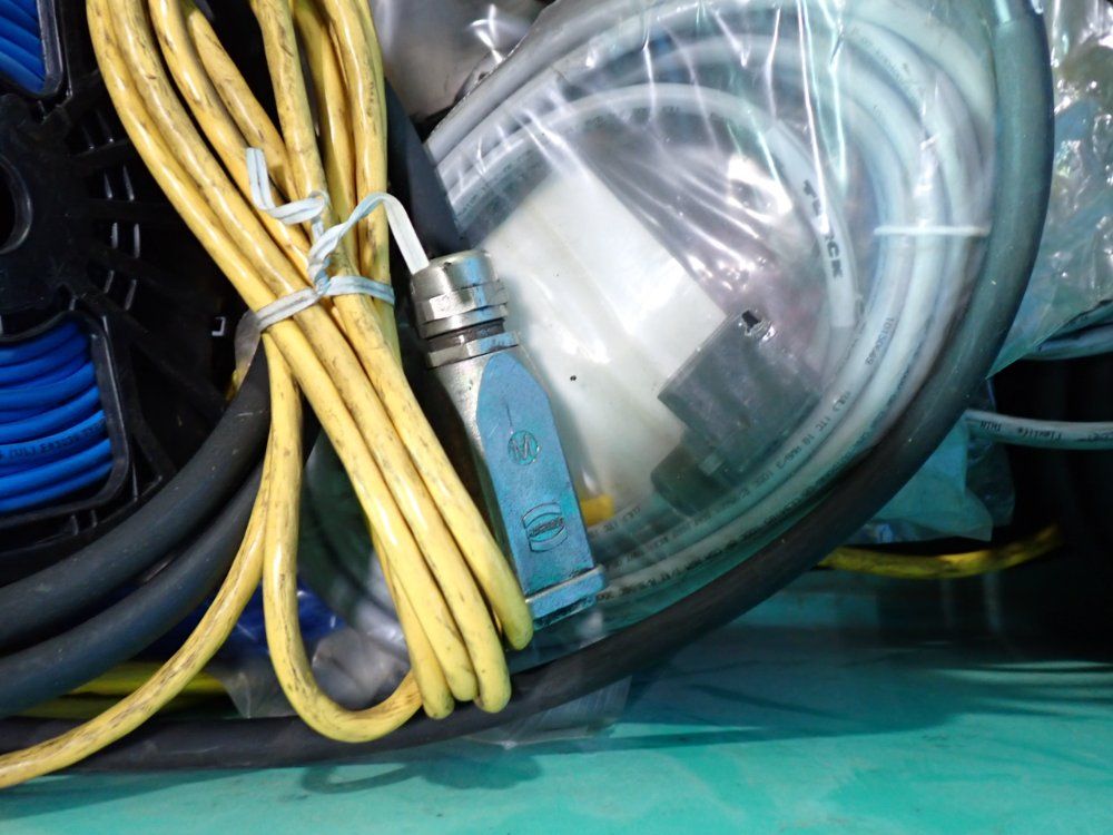 Assorted Cables & Wiring