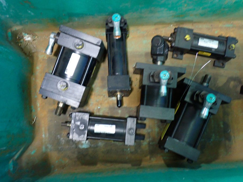 Pneumatic Cylinder Lot