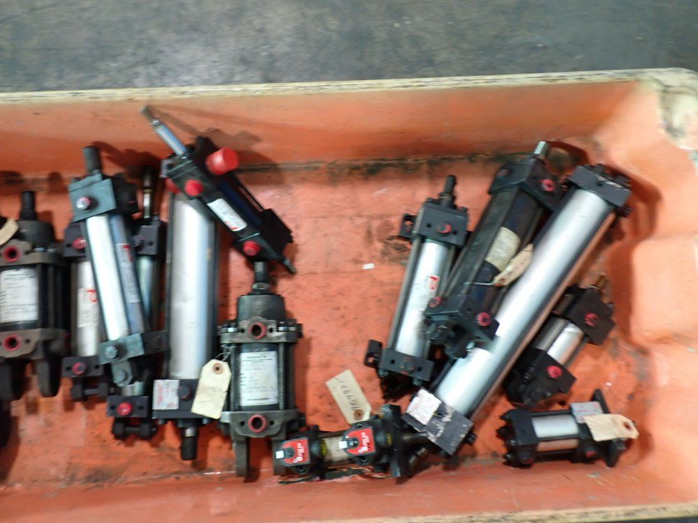 Pneumatic Cylinder Assortment Lot