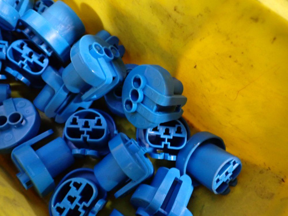3 Pole Femla Automotive Connector