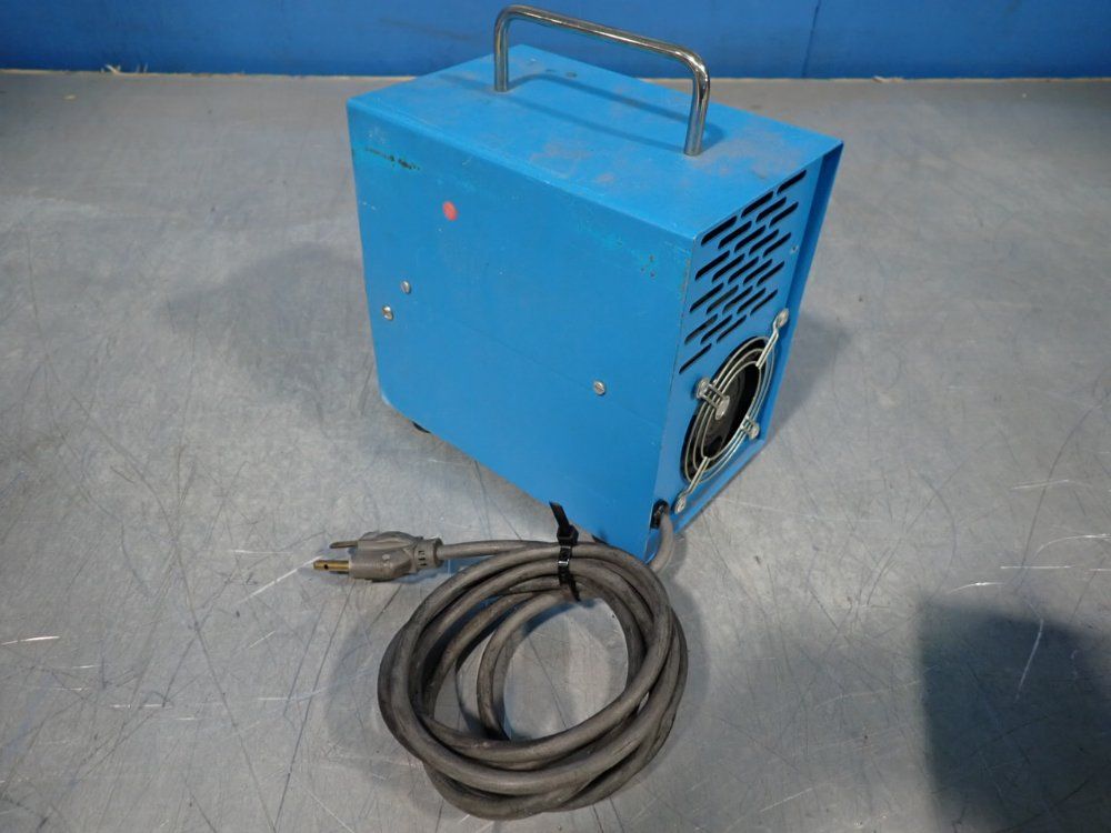 Dyonics Fiber Optic Light Source - 375a