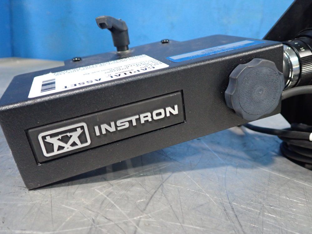 Instron Extensometer - 4200