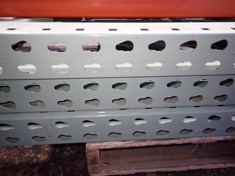Pallet Racking - Teardrop