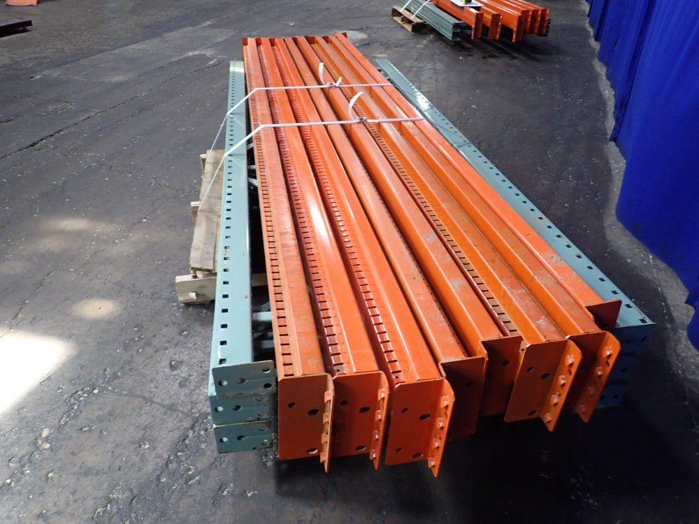 36" X 96" Pallet Racking Lot - Teardrop