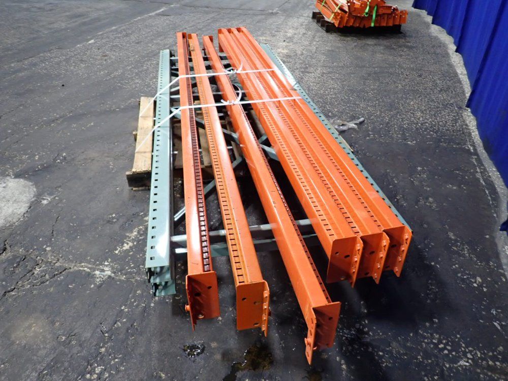 36" X 96" Pallet Racking Lot - Teardrop
