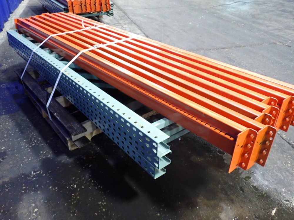 30" X 96" Pallet Racking Lot - Teardrop